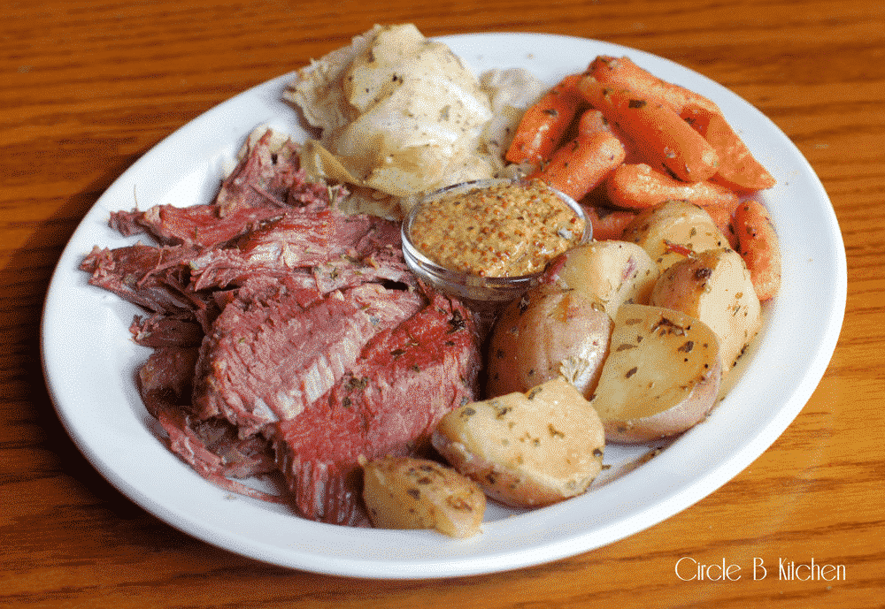 corned-beef-with-cabbage-and-potatoes